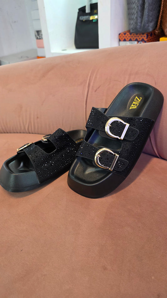 Sandales Noires Brillantes à Boucles